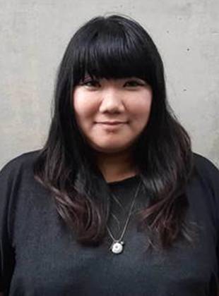 陳俞蓁(27歲,行政導覽員)