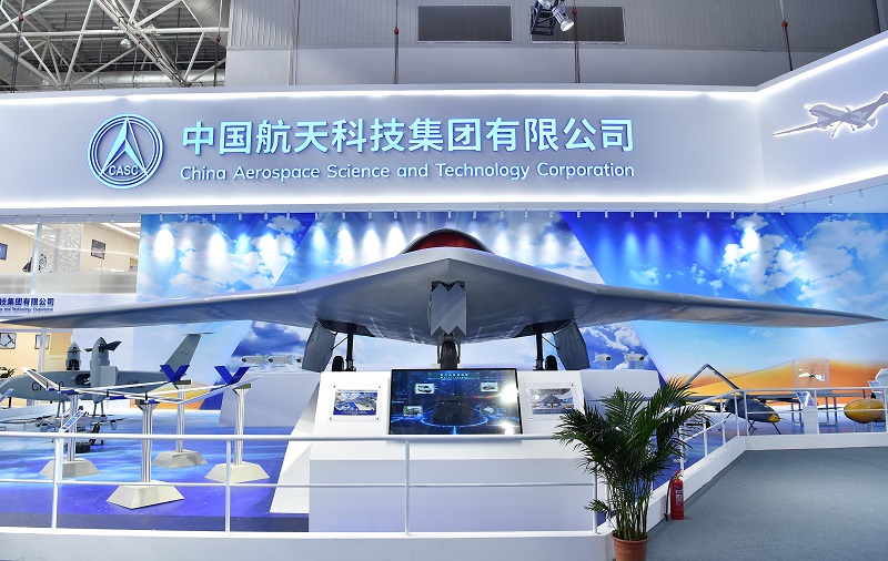 11月7日,彩虹-7型高空長航時隱形無人戰機的全尺寸樣機。(新華社)