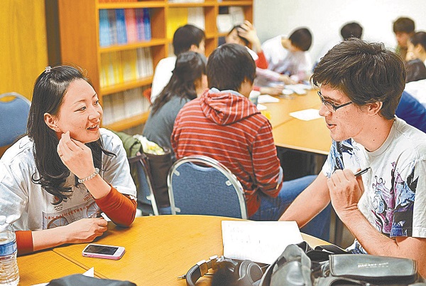 美國一直是陸生留學首選,但根據近日公布的報告顯示,人數有下滑的趨勢。(新華社資料照片)