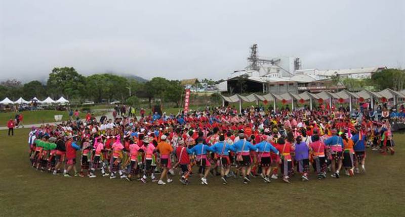 全國首次寒假豐年祭在台東縣池上鄉登場。(楊漢聲翻攝)