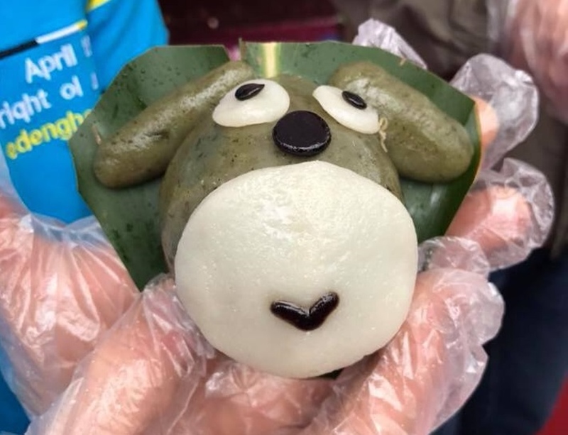 陸媽媽菜包除了菜包好吃,特色草仔裸也很有名。(葉臻翻攝)