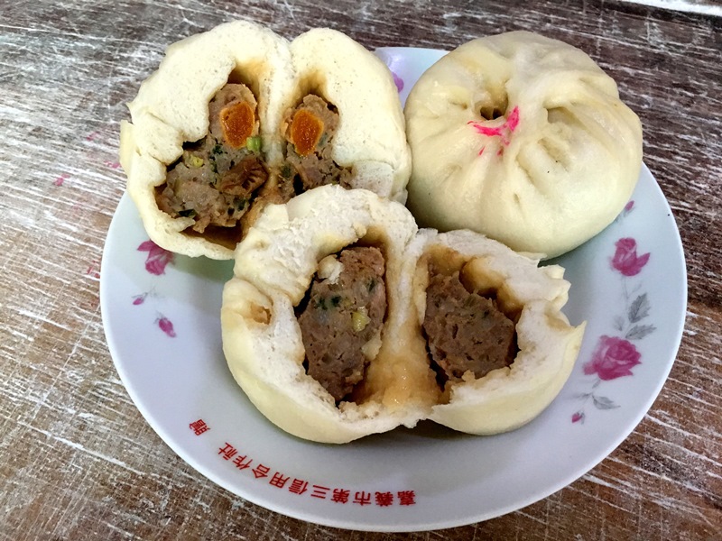 嘉義市北興肉包料好實在。(廖素慧攝)